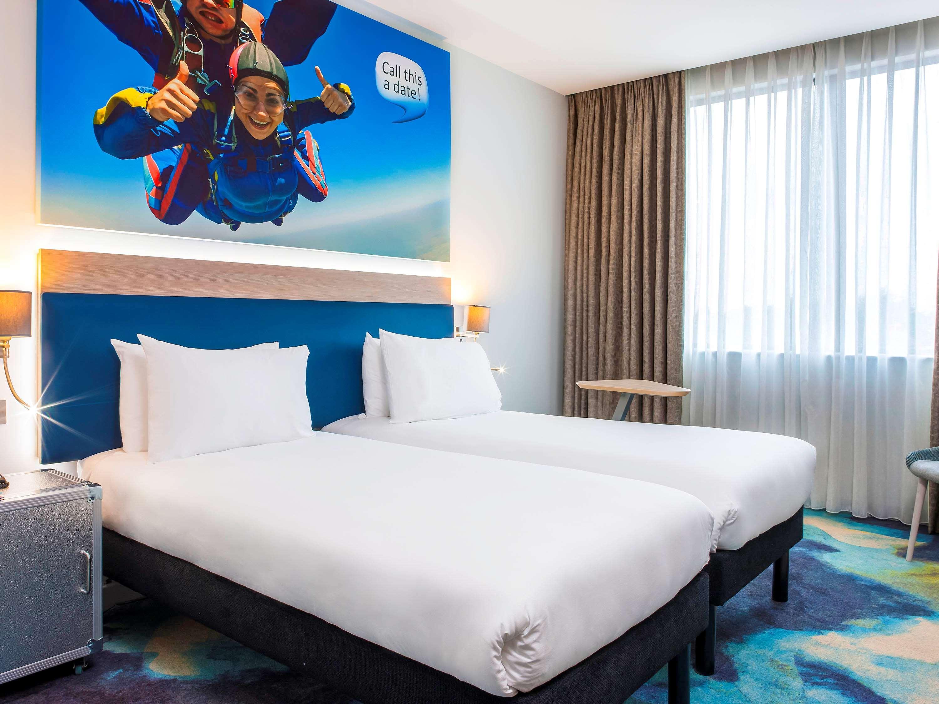 Ibis Styles London Heathrow Airport Hotel Hillingdon Ngoại thất bức ảnh