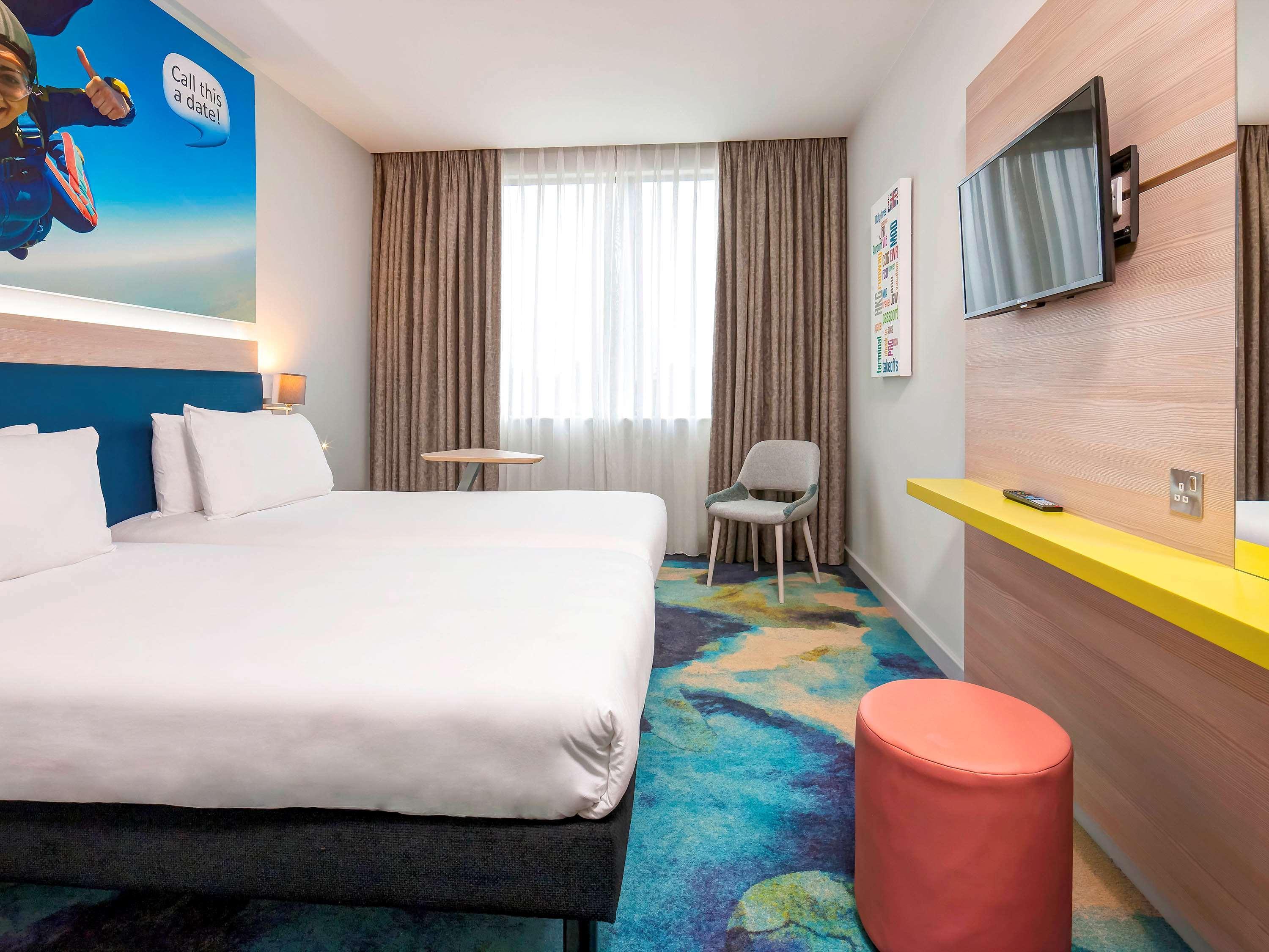 Ibis Styles London Heathrow Airport Hotel Hillingdon Ngoại thất bức ảnh