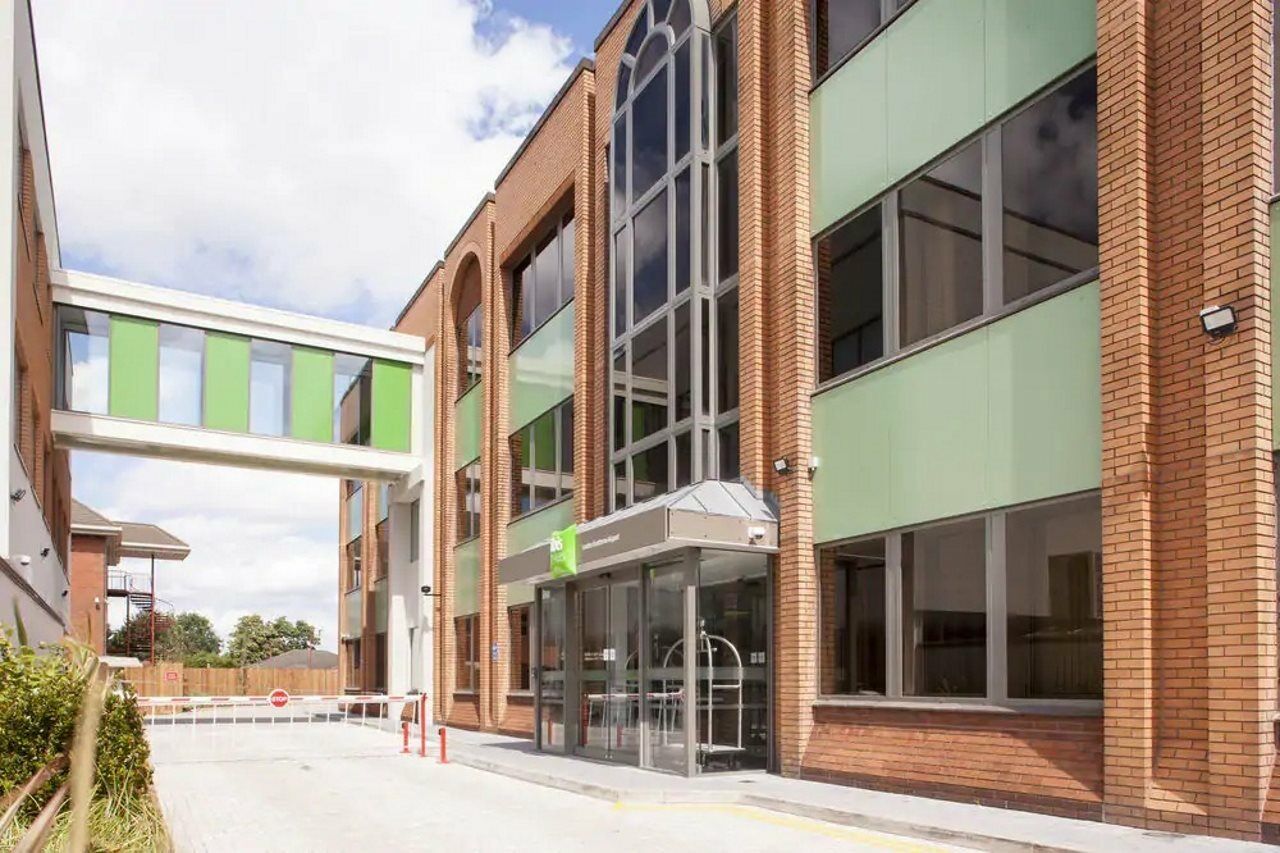 Ibis Styles London Heathrow Airport Hotel Hillingdon Ngoại thất bức ảnh